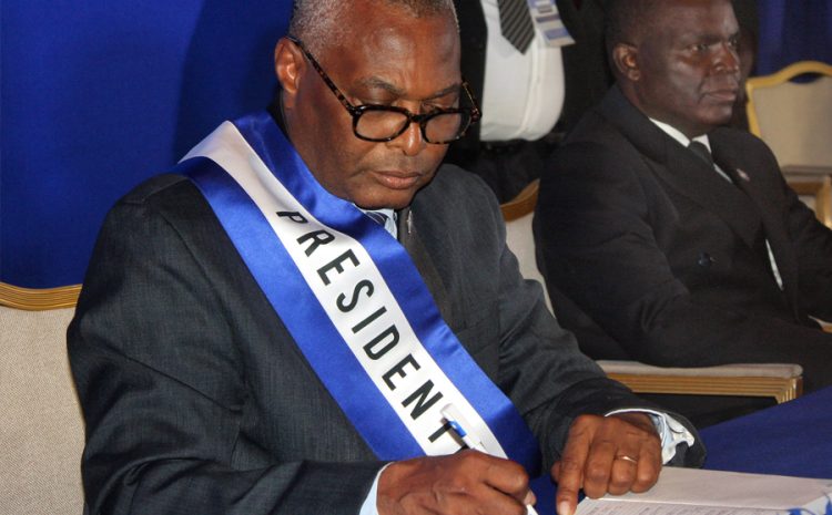 Congresso do PRA-JA Servir Angola