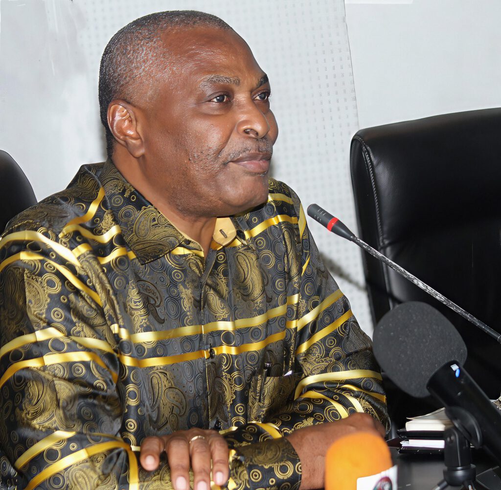 Abel Epalanga Chivukuvuku