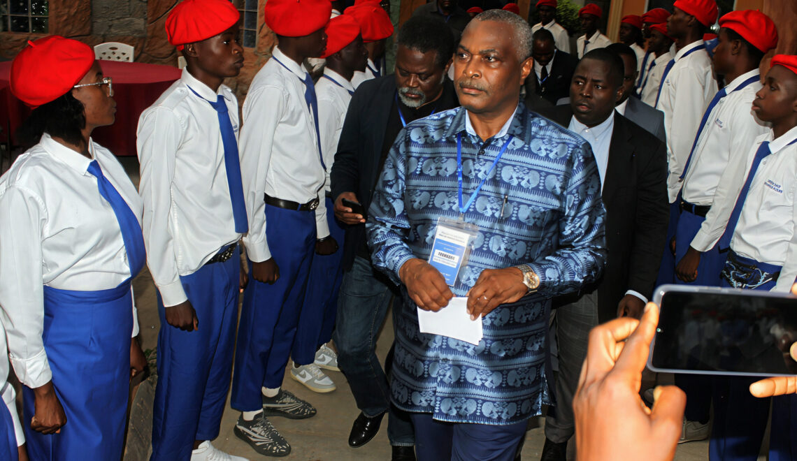 Abel Epalanga Chivukuvuku