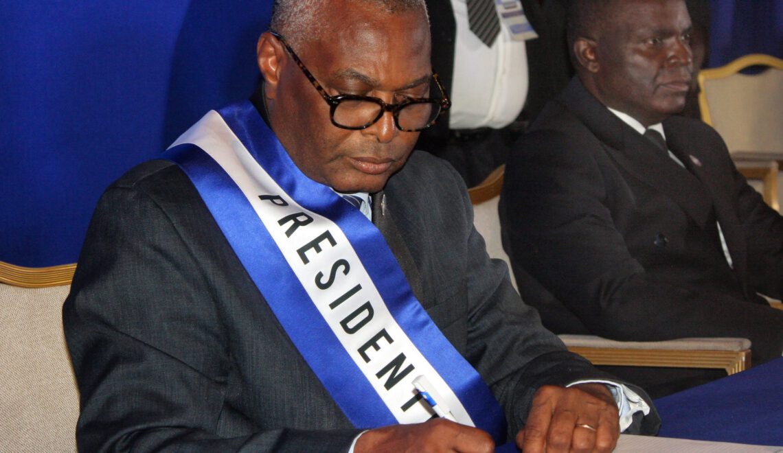 Abel Epalanga Chivukuvuku