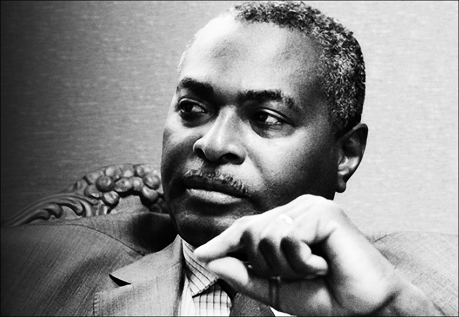 Abel Chivukuvuku